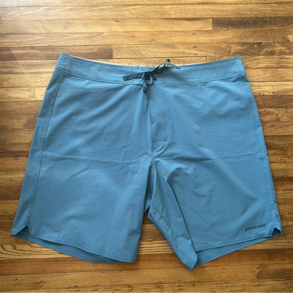 Men’s Patagonia Stretch Hydropeak Board Shorts size 40